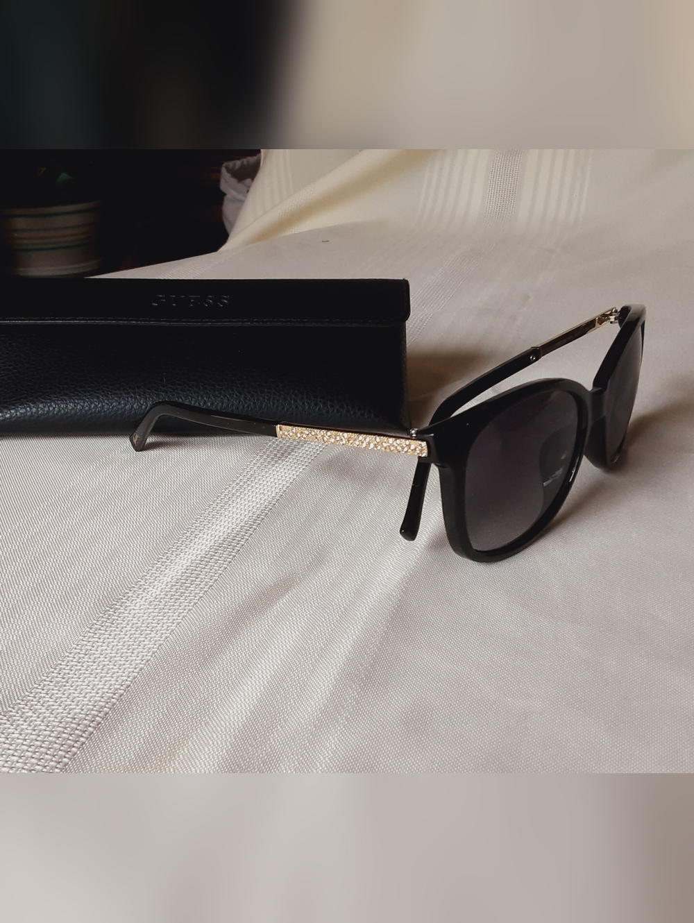 New Guess Black Women's Sunglasses with Gold-Accented Temples